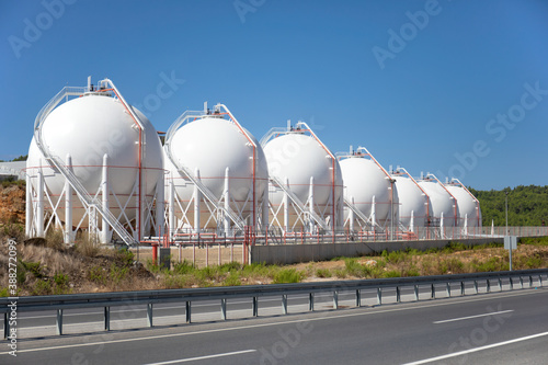 plant for storage of liquefied petroleum gas in ball tanks
