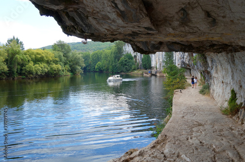 chemin de halage de Saint-Cirq-Lapopie