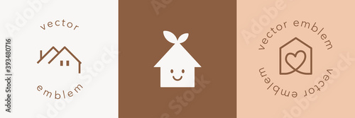 Vector label design template set with house icon