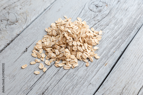 Small organic oat flakes