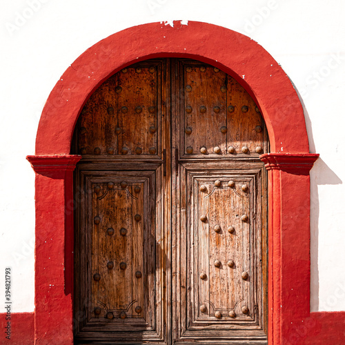 Puerta antigua de madera en México