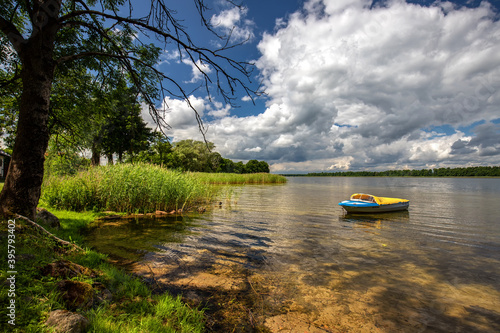 Wakacje nad jeziorem, krajobraz