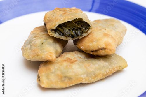 Cretan spinach pies