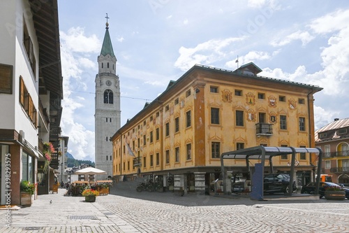 CORTINA D'AMPEZZO DOLOMITI ITALIA IL CAMPANILE