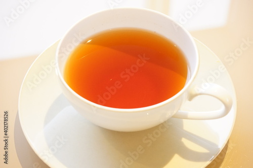 Cup of English Tea isolated on white saucer - 紅茶 白いカップ、ソーサー