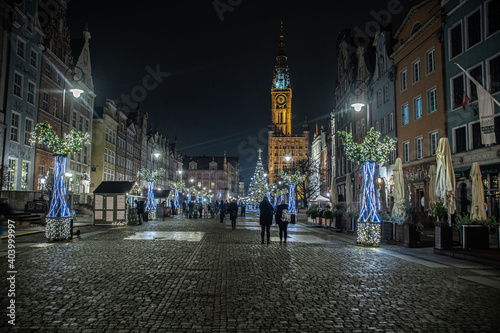 Ulica Długa w Gdańsku nocą