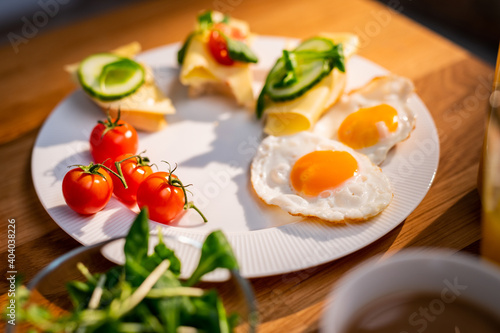 Zdrowe śniadanie -zoptymalizowana dieta - jajko sadzone