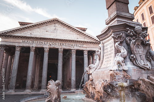 Brunnen vor dem Panthéon in Rom, Italien