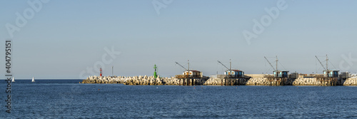 Maison de pêcheurs sur pilotis à Fano en Italie, région des Marches