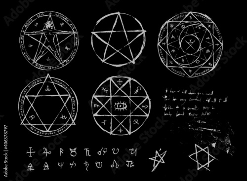 Hand drawn Witchcraft magic circle collection. pentagram and ritual circle. emblems and sigil occult symbols. Bloody style for horror game art. Halloween concept.