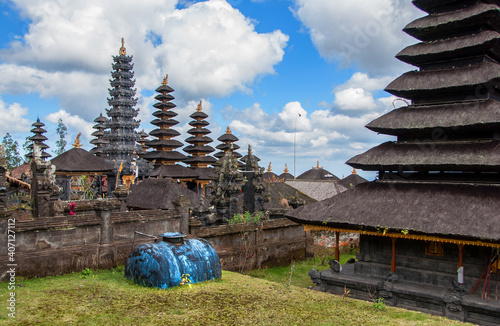 Templo budista Besakih en Bali, Indonesia.