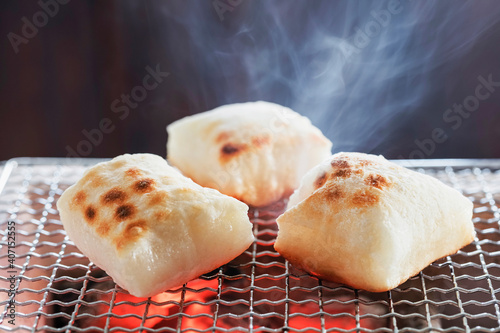 炭火で焼き餅