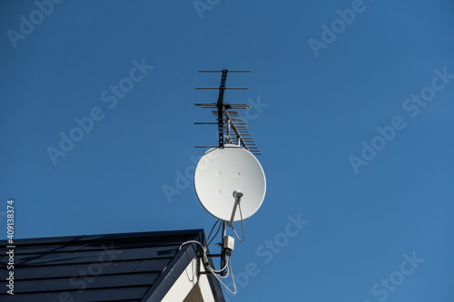 Parabolic Antenna for BS Digital Broadcast