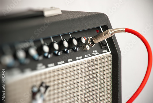 guitar amplifier