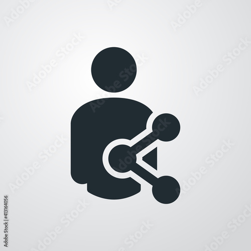 Logotipo con silueta de hombre con símbolo compartir en red social en fondo gris