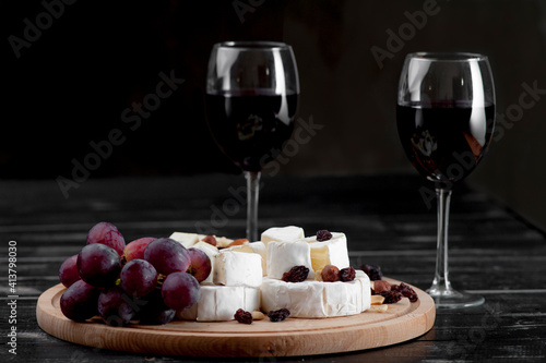 wina, glases, drink, alkochole, czerwień, gronowy, jedzenie, napoje, ser, owoc, gronowy, winorośli, kieliszek do wina, winiarnia, celebracja, obiad, knajpa, ciecz, delikatesowy, bar