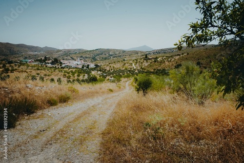 Vista panorámica del pueblo blanco de Tahal en la Sierra de los Filabres en Almería (España)