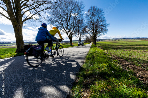 tamdemvelo allee in messen im limpachtal solothurn schweiz