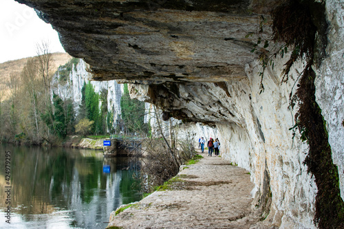 Chemin de Halage entre Bouzies et Saint-Cirq-Lapopie(Lot)