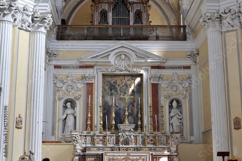 Napoli - Altare della Basilica di San Severo Fuori le Mura