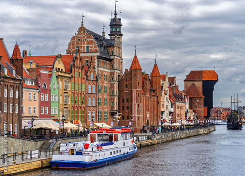 Poland, Crane, Archaeological Museum And Motlawa In Gdansk