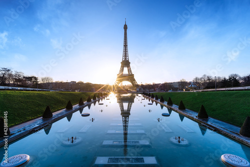 Eiffel Tower at sunrise from Trocadero Fountains. Tour Eiffel, Paris, France