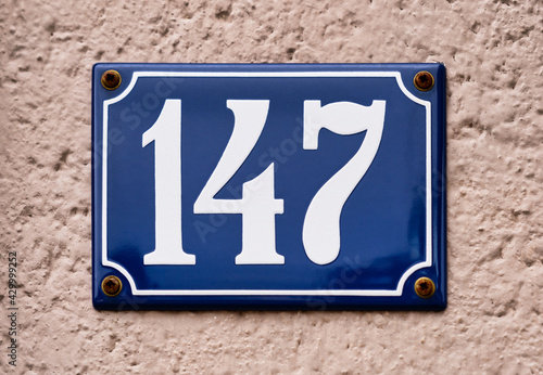 Hausnummer 147