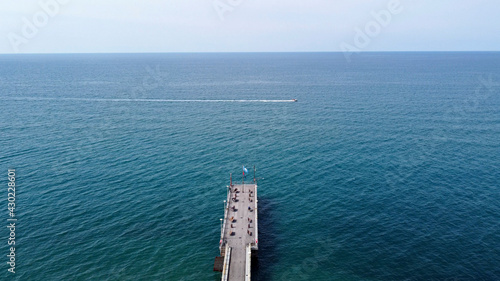 vista aerea a Forte dei Marmi: il Pontile ed il mare