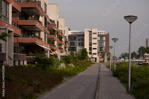 New Apartments along Schie in Delft