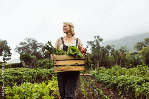 Green self-sufficient living