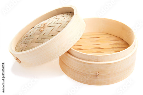 Dimsum container chinese japanese food bamboo steamer with clipping path isolated on white background