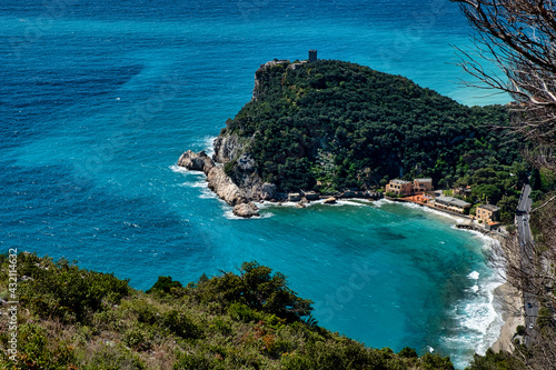 the beautiful views of the pilgrim's path, the panoramic walk that connects Noli to Varigotti and leads to the forgers' cave