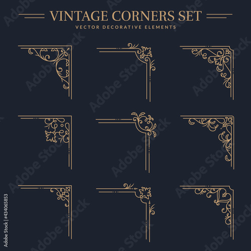 Vintage corners set. Vector decorative elements.
