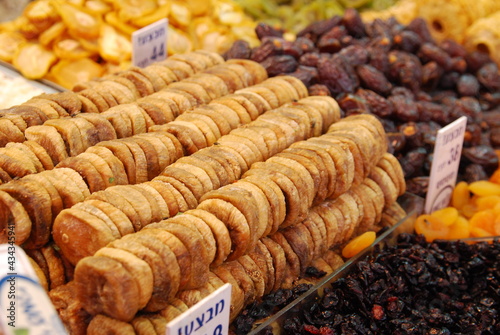 dry figs in eastern market, dry fruits