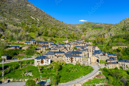 Traditional catalonian village. Vall de Boi. Durro. Spain