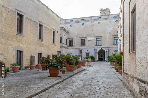 Glimpses of ancient Puglia. Grottaglie and Oria