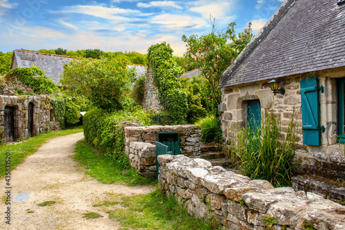 Douarnenez. Chemin de terre vers les Plomarc'h. Finistère. Bretagne 