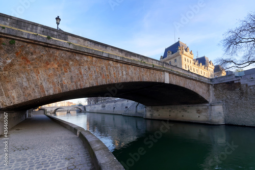 Petit pont, the smallest bridge of Paris
