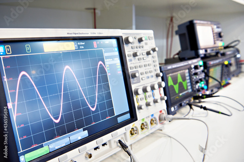 Mixed signal oscilloscope