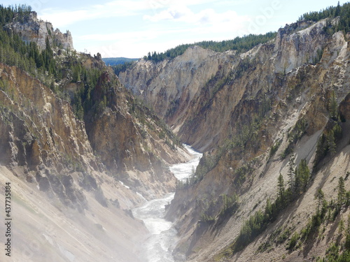 grand canyon of the yellowstone 