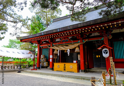 生島足島神社 本殿