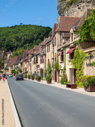  La Roque-Gageac scenic village on the Dordogne river, France