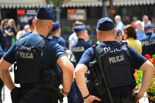 Polska policja na zabezpieczeniu zgromadzenia Wrocław Rynek. 