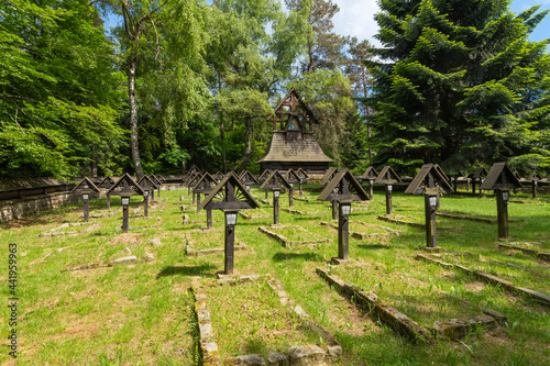 Cmentarz z wojenny nr 60 z czasów I Wojny Światowej na Przełęczy Małastowskiej