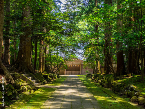 Wooden palace for shinto priests (Yahiko shrine, Yahiko, Niigata, Japan)