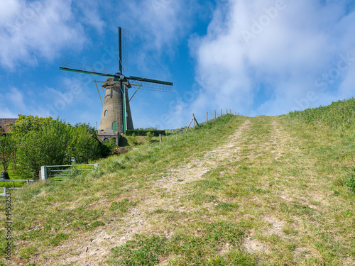 Windmill De Lelie in Puttershoek was built in 1836