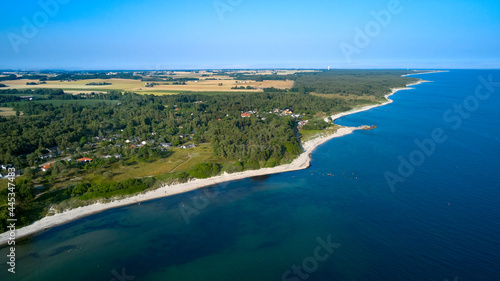 Südküste der dänischen Insel Bornholm von oben