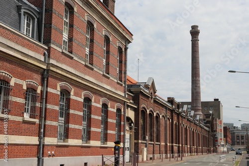 Ancienne usine en briques, rue Camille Guerin, vue de l'extérieur, ville de Lille, departement du Nord, France