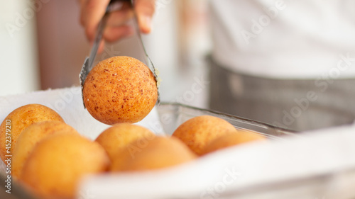 the best colombian buñuelos