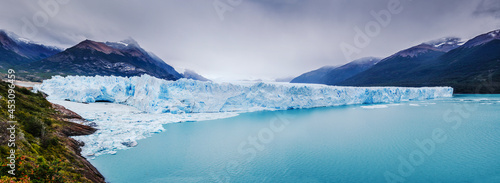 Giant Perito Moreno Glacier. El Calafate, Patagonia, Argentina.